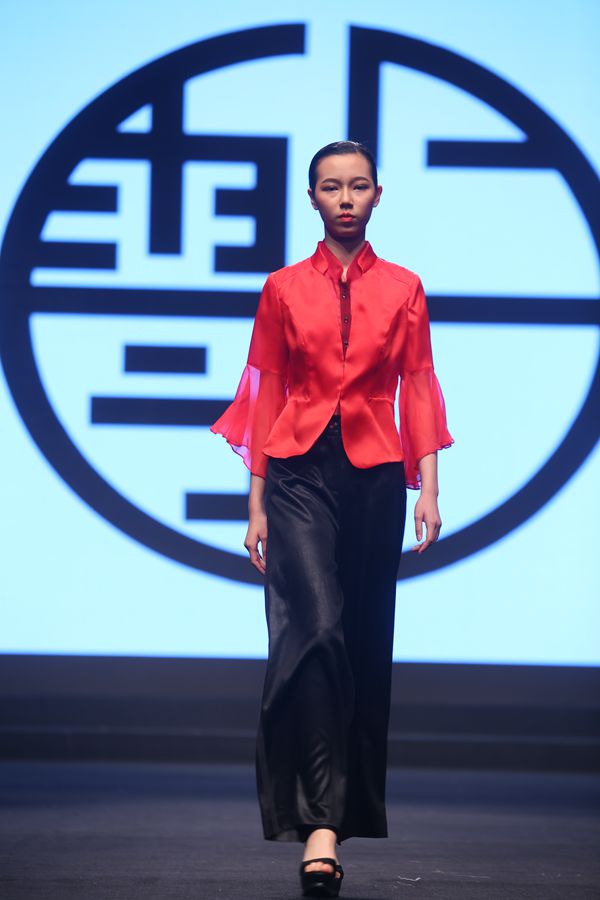 “金鹏奖”获得者吕斌:抒写中国女性时尚新乐章