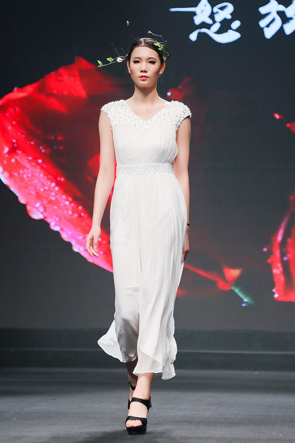 “金鹏奖”获得者姚子依：拒绝平庸 做独一无二的自己