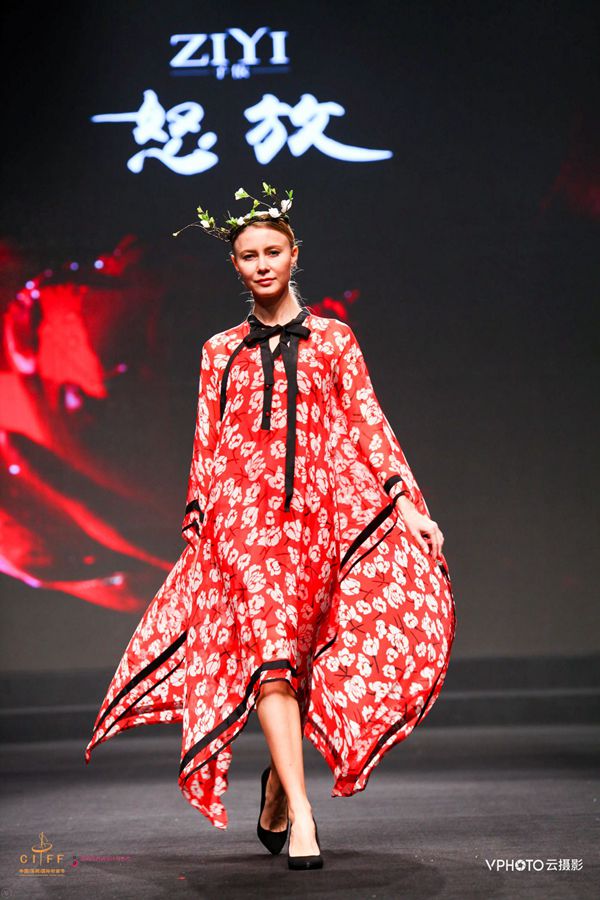 “金鹏奖”获得者姚子依：拒绝平庸 做独一无二的自己