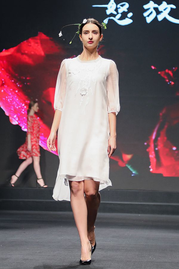 “金鹏奖”获得者姚子依：拒绝平庸 做独一无二的自己