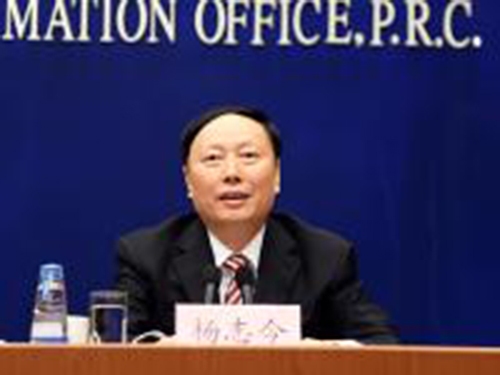 杨志今：各地文化部门组织开展文艺汇演和城乡群众文化活动