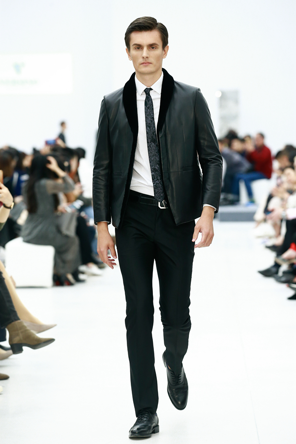 A/W2018深圳时装周 | 梵思诺：再现梵高的印象派世界