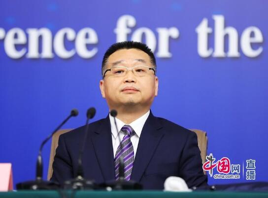 财政部副部长胡静林:公共财政预算要向农业和农村倾斜