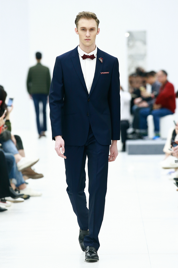 A/W2018深圳时装周 | 梵思诺：再现梵高的印象派世界