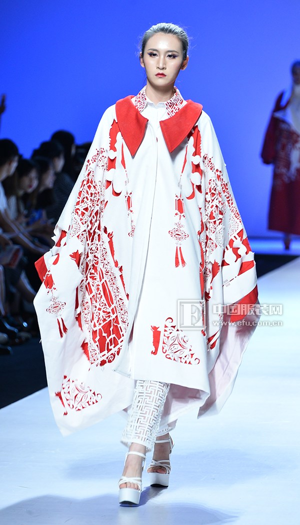 广东大学生时装周｜五邑大学艺术设计学院用“新生代”创新