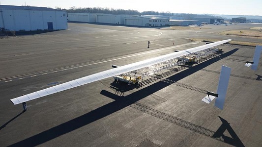 助平流层太阳能无人机无限飞行 汉能薄膜发电技术造万亿市场