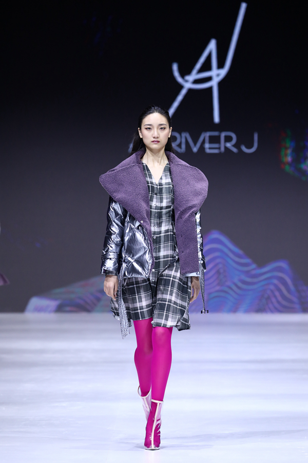 2019江南国际时装周：视觉守则·行走的韩国风尚