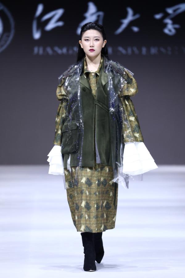 江南大学新锐设计师毕业秀 以环保之名造势江南国际时装周