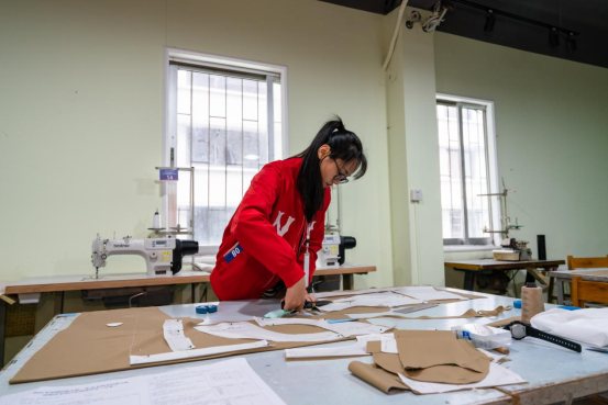 第46届世界技能大赛时装技术项目深圳选拔赛举行