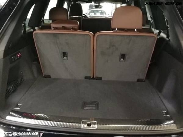 2018款奥迪Q7加版3.0T科技版现车实拍