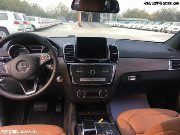 由内而外彰显动感18奔驰GLS450加版实拍