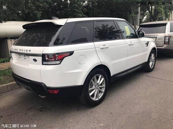 路虎揽胜运动汽油最新报价配置参数评测