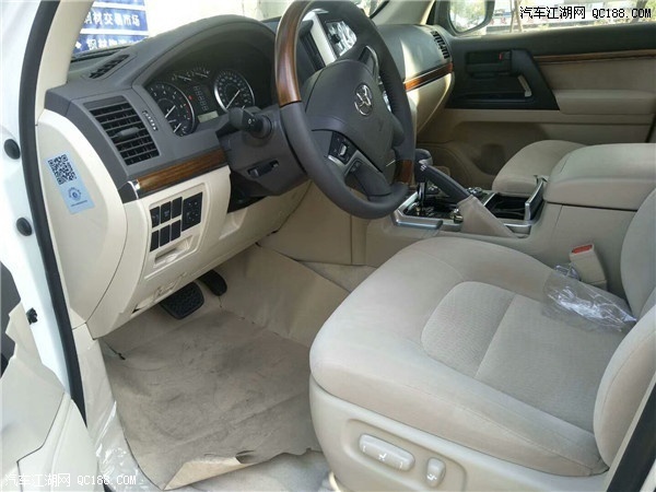 2018款丰田兰德酷路泽4000七座到店实拍