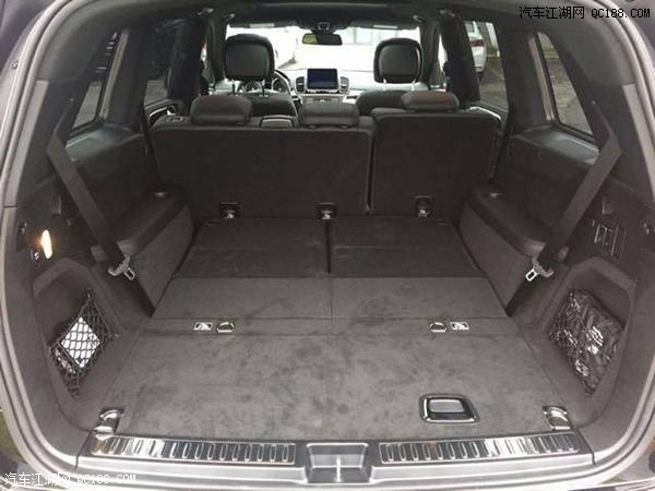 奔驰GLS550报价配置参数油耗解析评测