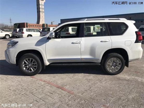 2018款丰田霸道2700 2.7排量中东版评测