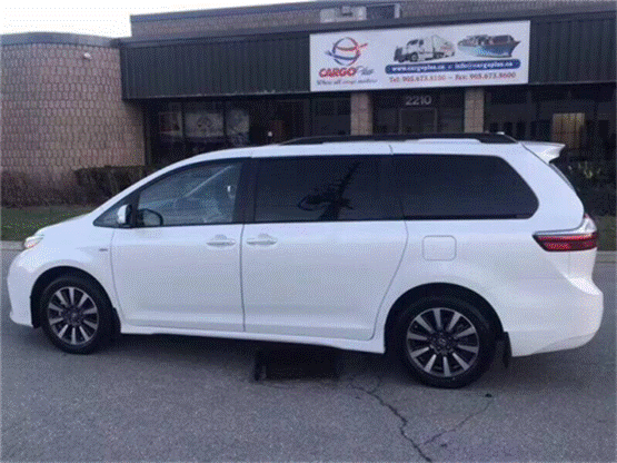 18款进口丰田塞纳3.5L四驱加版性能体验