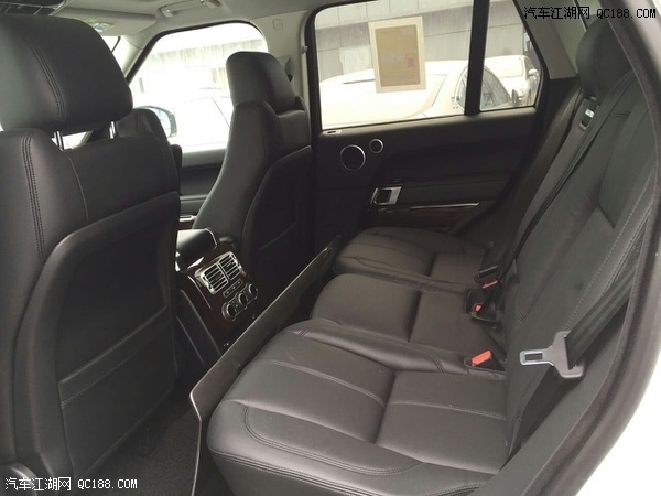 18款路虎揽胜行政3.0T平行进口到店实拍