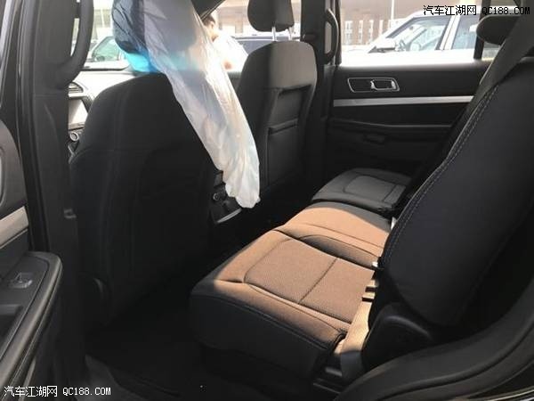 17款福特探险者3.5T发动机356马力版实拍