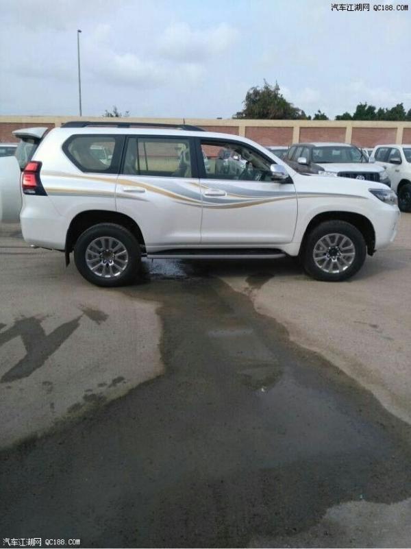 18款丰田霸道4000七座硬派SUV配置解析