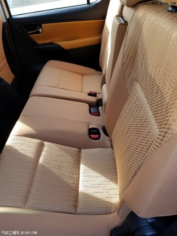 18款丰田穿越者2700&nbsp;2.7四驱中东版价格