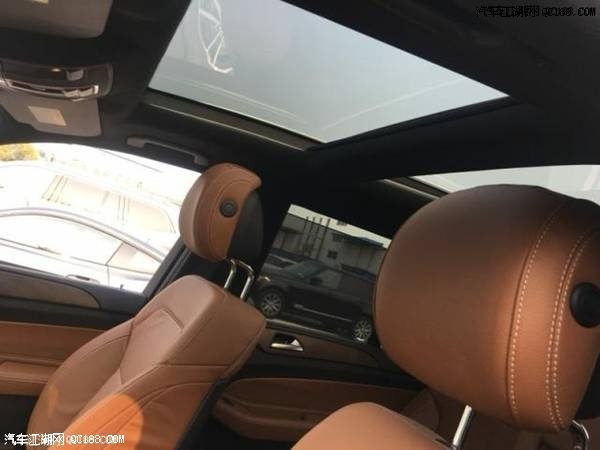 由内而外彰显动感18奔驰GLS450加版实拍