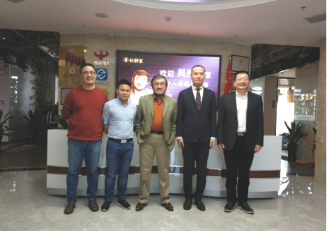 第一次亲密接触，90后眼中真实的吴鹰：一位不像大佬的大佬