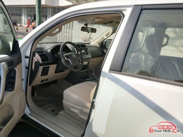 2018款丰田霸道2700中东版多少钱丰田普拉多2700越野行情优惠