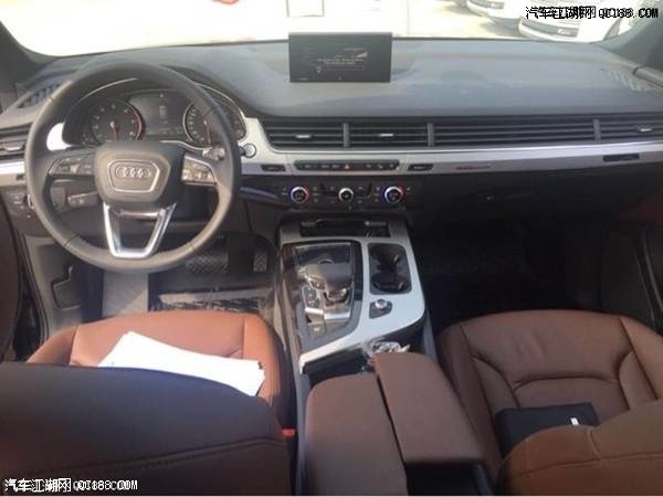 2018款奥迪Q7加版3.0T科技版现车实拍