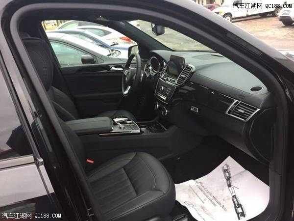 奔驰GLS550报价配置参数油耗解析评测