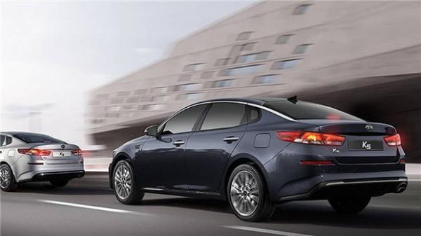 外观和内饰都升级&nbsp;2018款起亚K5韩国亮相