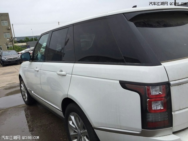 18款路虎揽胜行政3.0T平行进口到店实拍