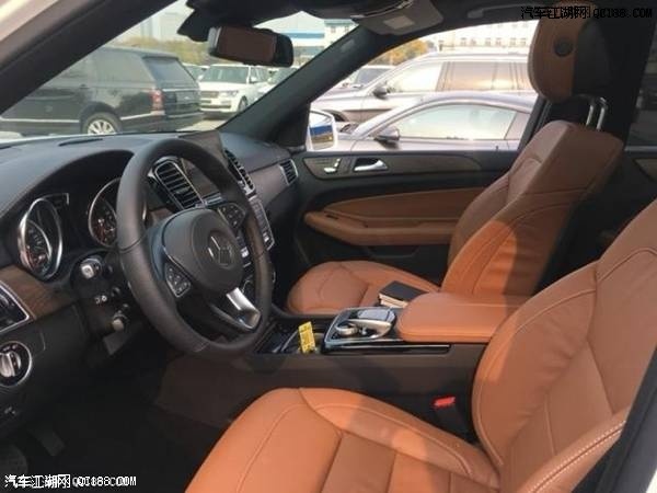 由内而外彰显动感18奔驰GLS450加版实拍