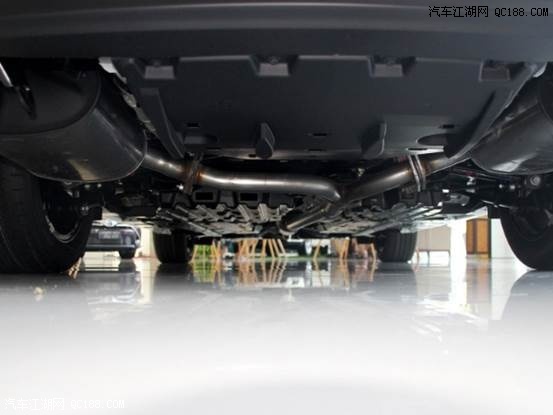 原创八代丰田凯美瑞首试&nbsp;外观时尚配置提升