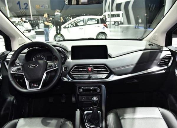 瑞风M2继任者&nbsp;全新瑞风R3自动挡内饰谍照曝光&nbsp;年内上市