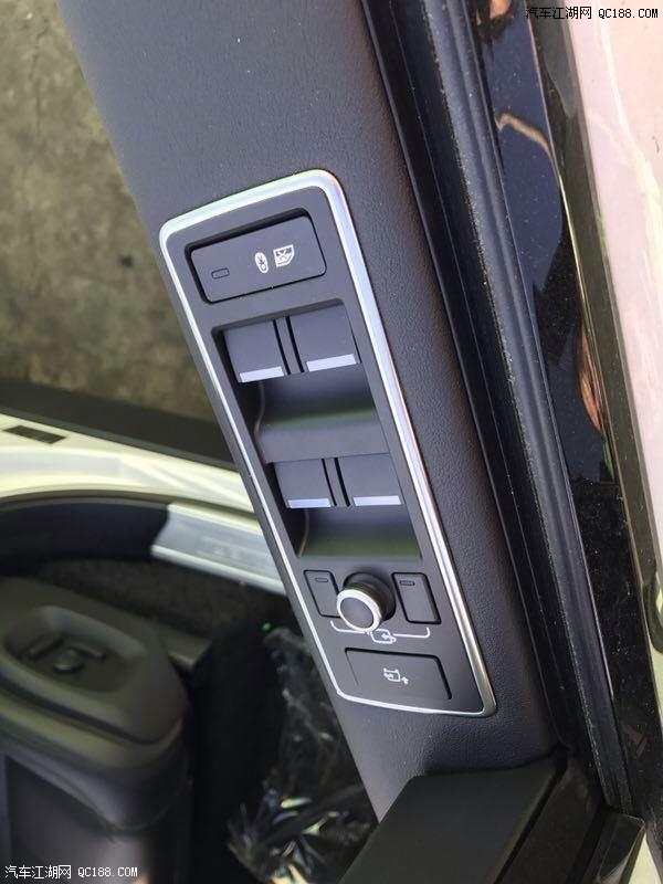 2017款路虎揽胜白外黑内八速行政版解析