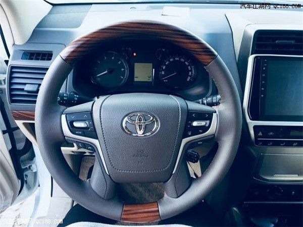 18款丰田霸道4000七座硬派SUV配置解析