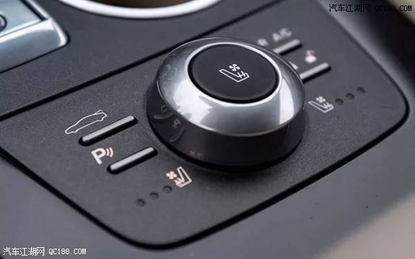 17款阿斯顿•马丁拉贡达Taraf&nbsp;6.0L版实拍