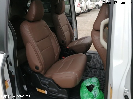 丰田塞纳2017款报价配置参数油耗解析