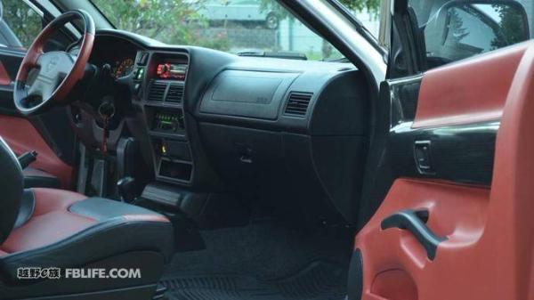 造型夸张的稀有物种 五十铃Vehicross Ironman特别版