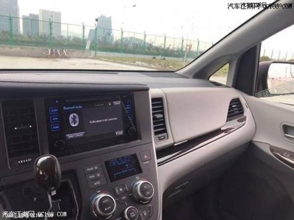 2017款丰田塞纳3.5L车身红色LED尾灯体验