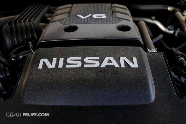 当巡逻兵遭遇巡洋舰 对比试驾途乐4.0L陆巡4.0