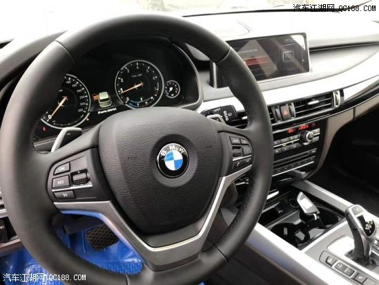 18款宝马X53.0T中东版白棕天津港现车报价