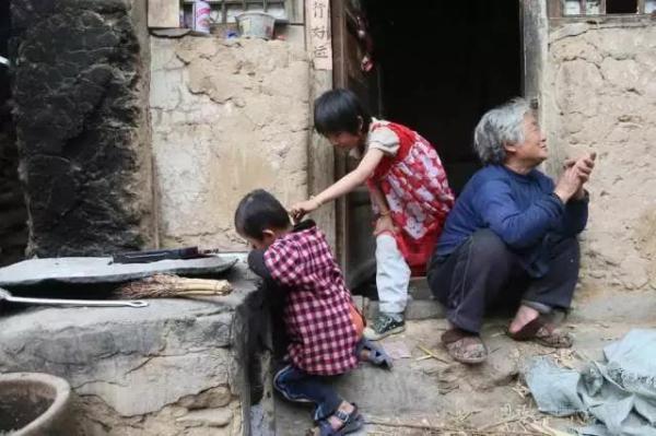 为留守儿童点亮心灯 苏宁青创园青柠盟众筹送温暖