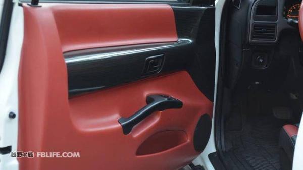 造型夸张的稀有物种 五十铃Vehicross Ironman特别版