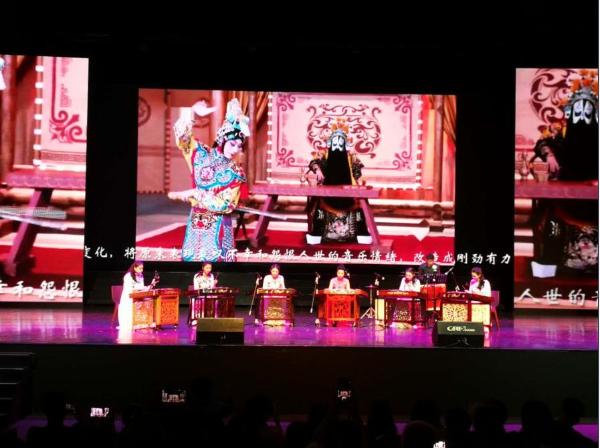 首届新加坡中国青少年春节晚会圆满举办