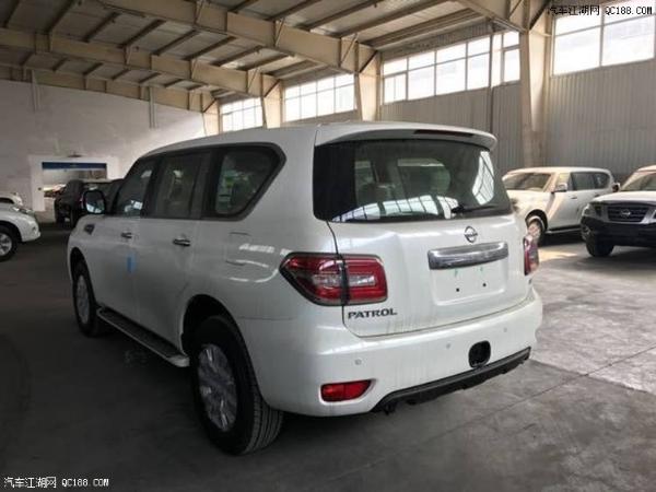 18款尼桑途乐中东版现车卤素大灯试驾