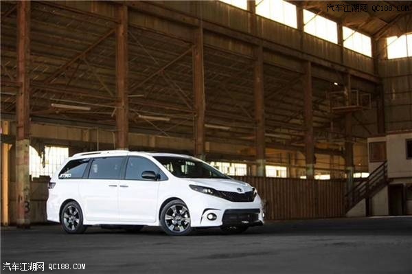 2017款丰田塞纳3.5四驱LTD7座顶配实拍