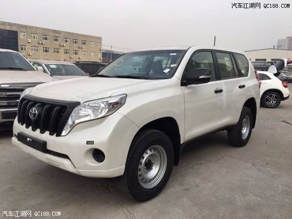 平行进口17款普拉多3000柴油版到店实拍