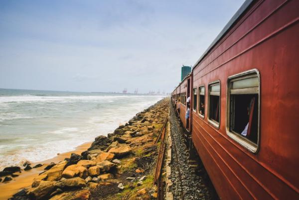 天巡skyscanner: 新年火车驶向浪漫旅程，你想体验的精彩都在路上