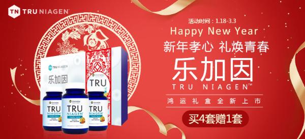 蔡少芬为女儿理发 动作熟练手艺精湛